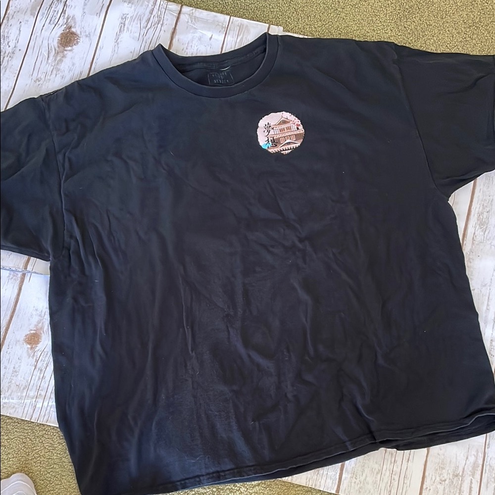 Men’s or women’s Black Short Sleeve Crew Neck Tee
